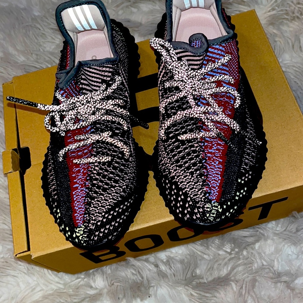 Yeezy’s - 350 Yecheil